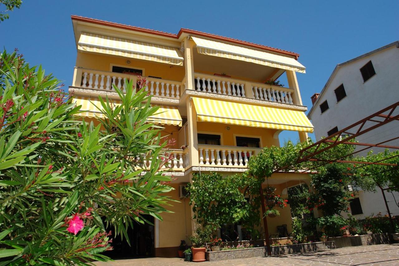 Apartment Nevelina Selce Buitenkant foto